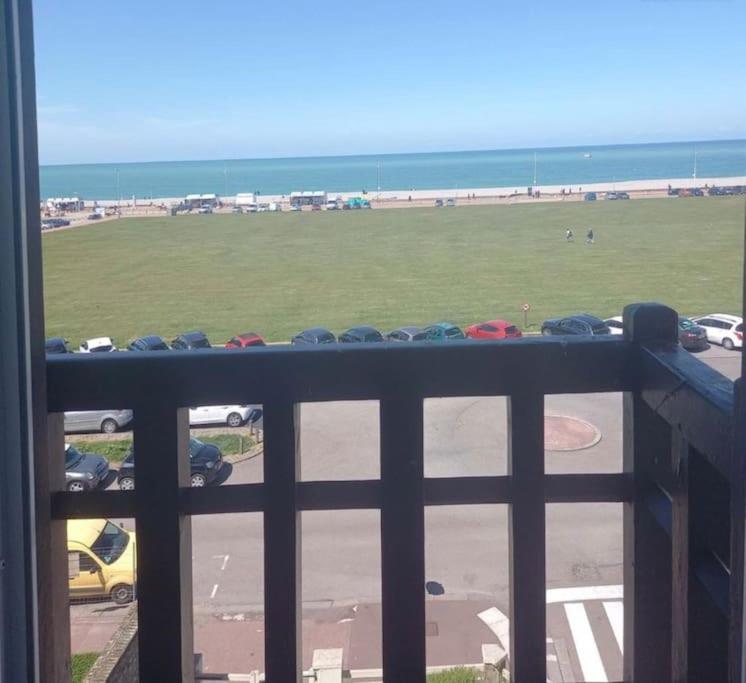 Bel Appartement Vue Mer Centre-Ville, Face Plage Dieppe Bagian luar foto